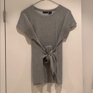 Women’s Tahari Top